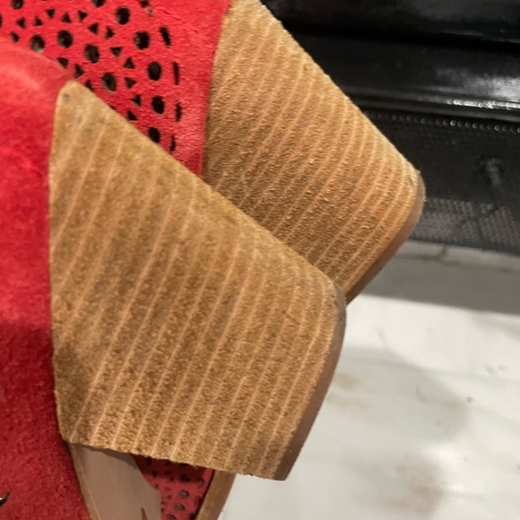 Jeffrey Campbell red-orange suede cutout design booties sz 9.5 - Picture 7 of 14